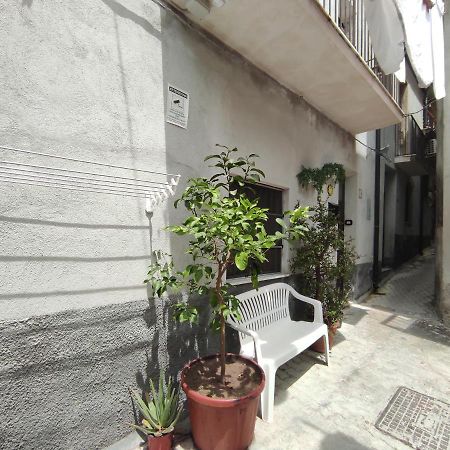 "The Gole Of Alcantara Living In The Dream'S Room" Graniti Exteriör bild