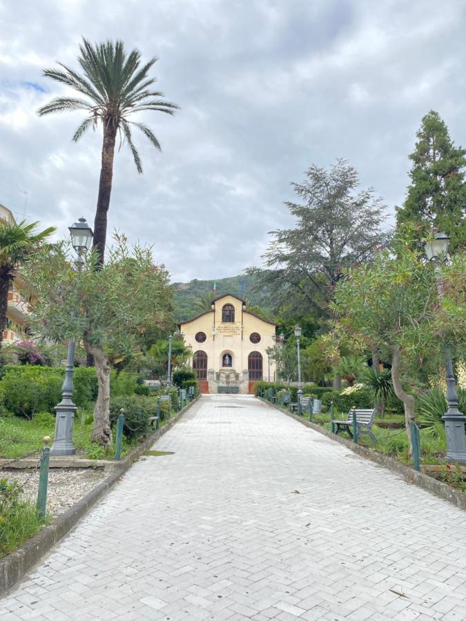 "The Gole Of Alcantara Living In The Dream'S Room" Graniti Exteriör bild