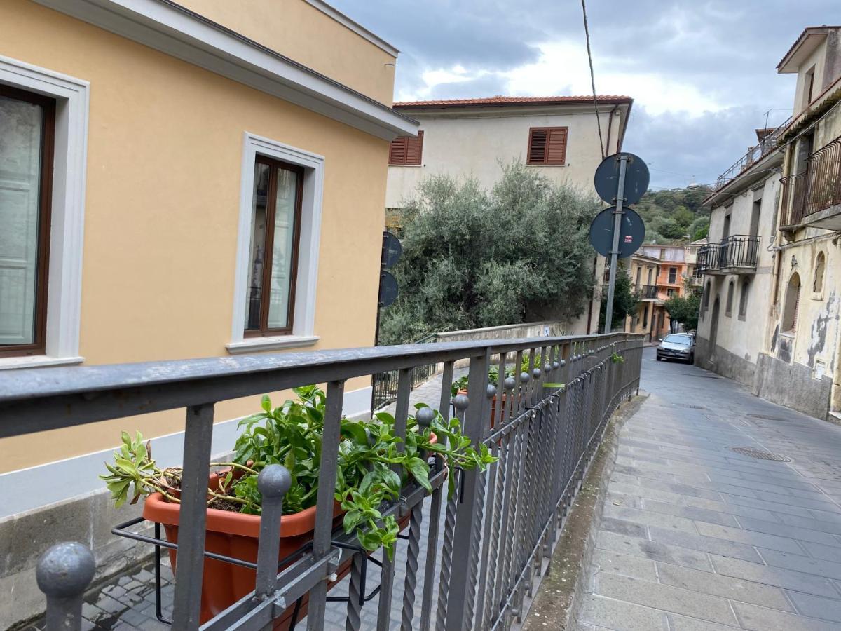 "The Gole Of Alcantara Living In The Dream'S Room" Graniti Exteriör bild